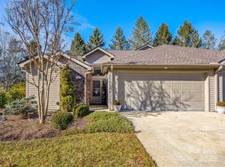 5 Tisha Ln, Hendersonville, NC 28739