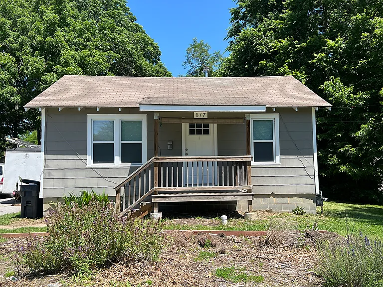 817 W Worley St — Photo 14