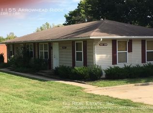 1155 N Arrowhead Ridge Dr, Independence, MO 64056