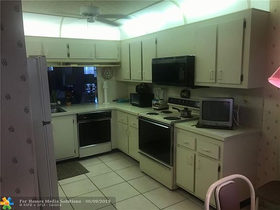 5th image of 2607 NW 104th Ave APT 307