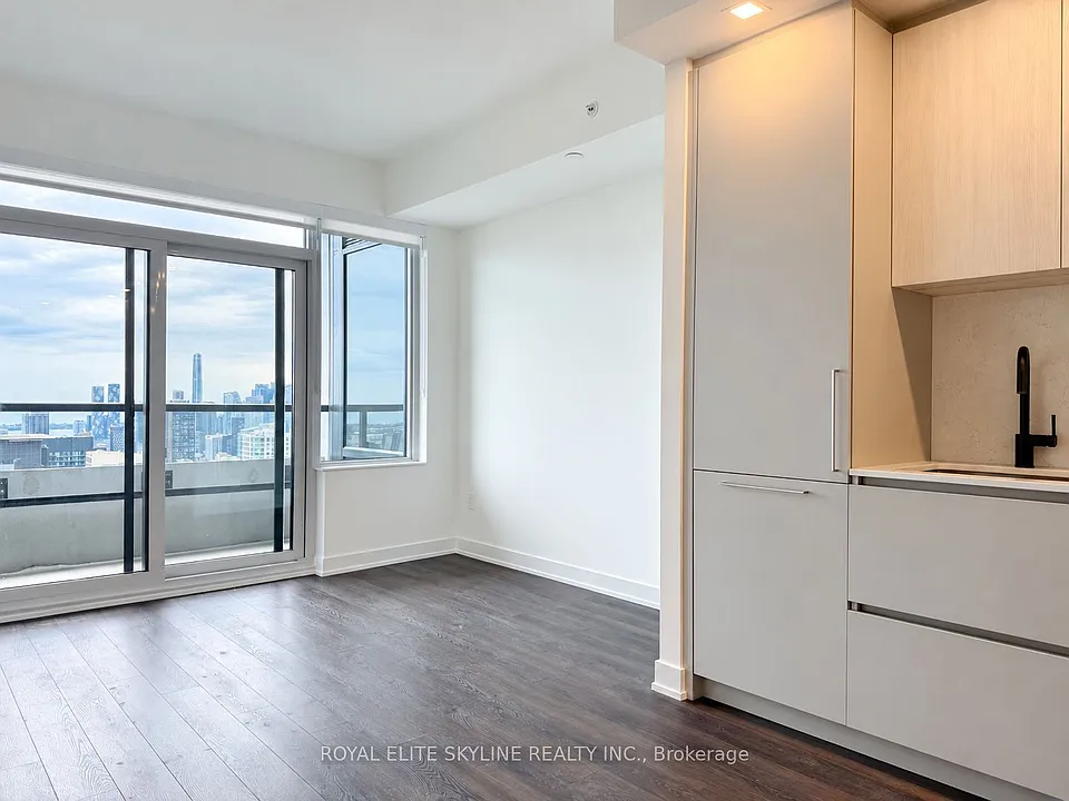 609 Sherbourne St #4801