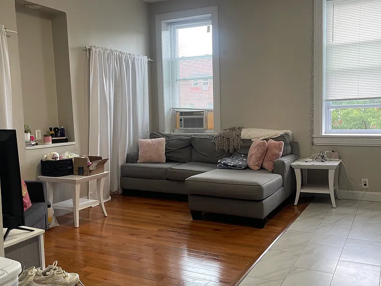 3222 Powelton Ave #2F — Photo 2