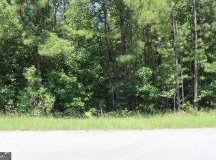 121 Locust Ct SE, Milledgeville, GA 31061