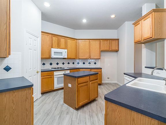 2nd image of 18331 Camellia Estates Ln
