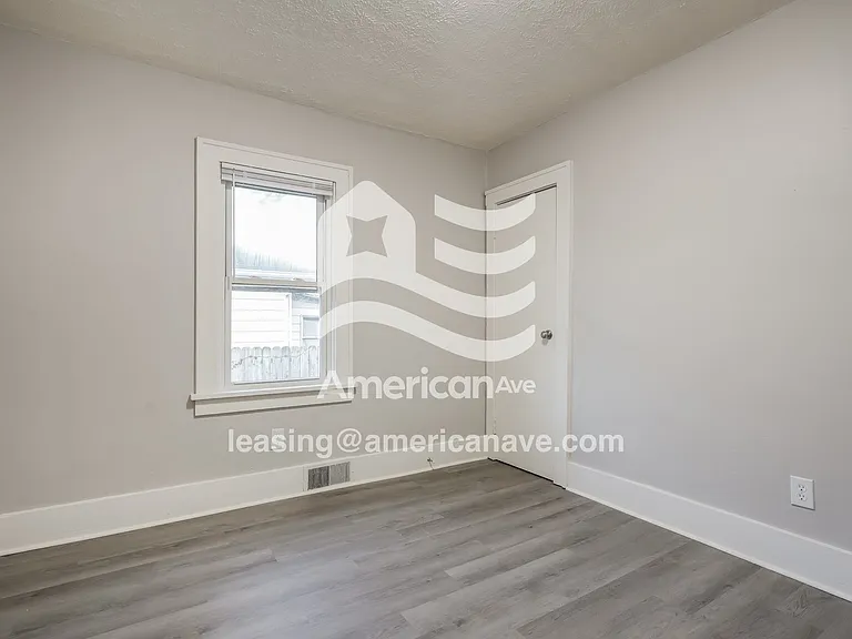 1666261_011_bedroom_13717720.jpg