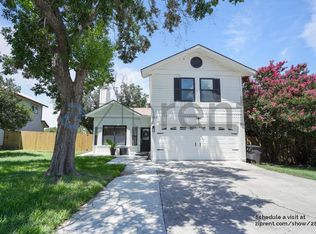 9830 Sugarloaf Dr, San Antonio, TX 78245