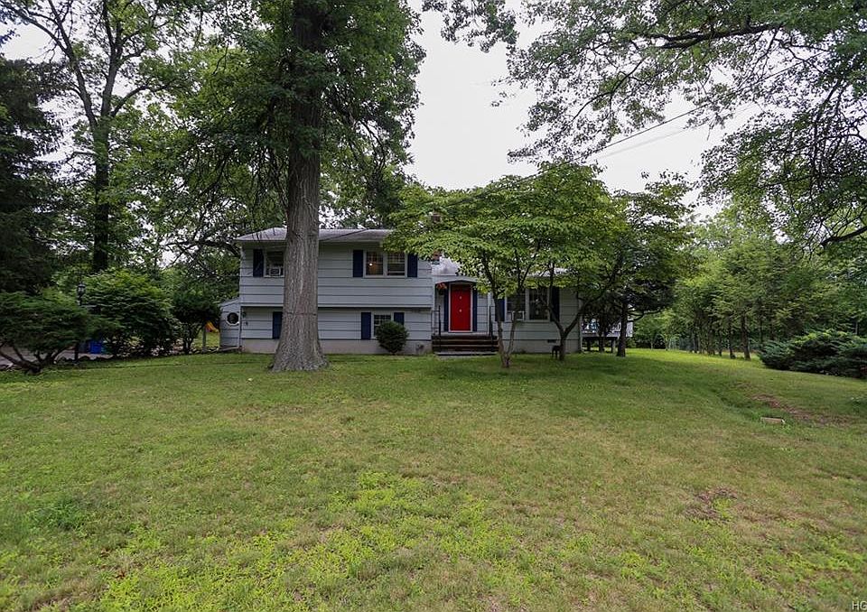 1st image of 13 Split Rock Ct