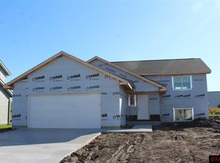 2205 Links St, Mankato, MN 56001