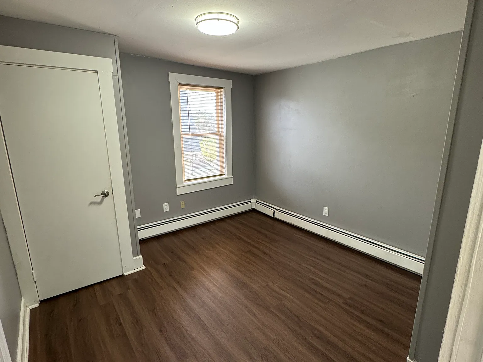 260-262 Douglas Ave — Photo 4
