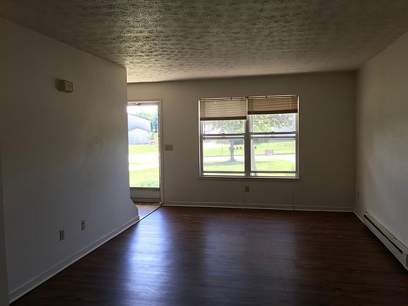 3rd image of 1607-11 Athena Dr