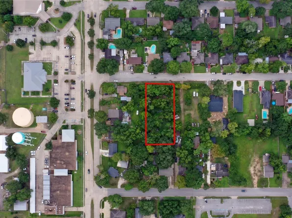 1922 Airline Dr, Katy, TX 77493