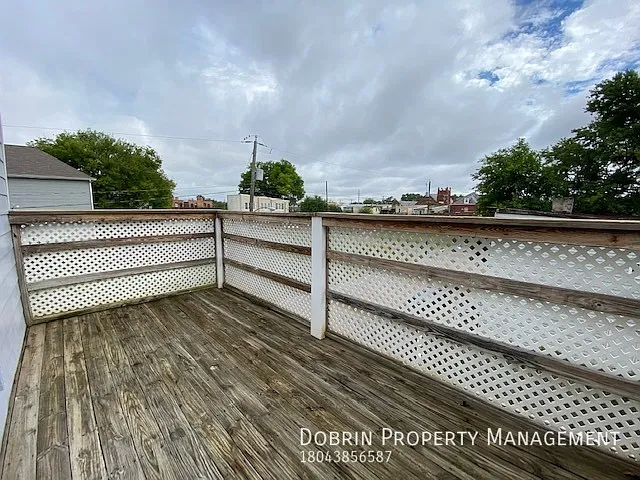 1322 W Clay St — Photo 8