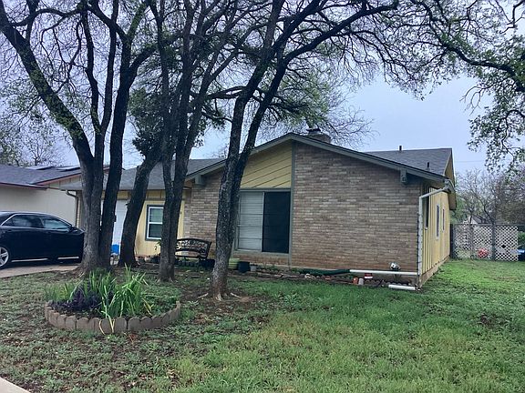 2nd image of 710 Chisholm Valley Dr