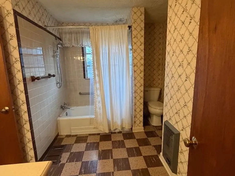 1701 Westside Dr — Photo 14