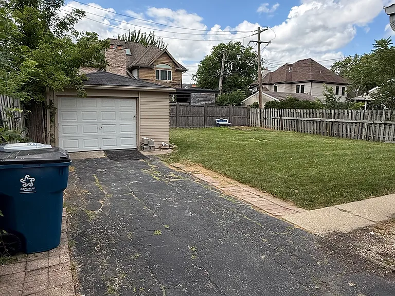 426 Mills St — Photo 3