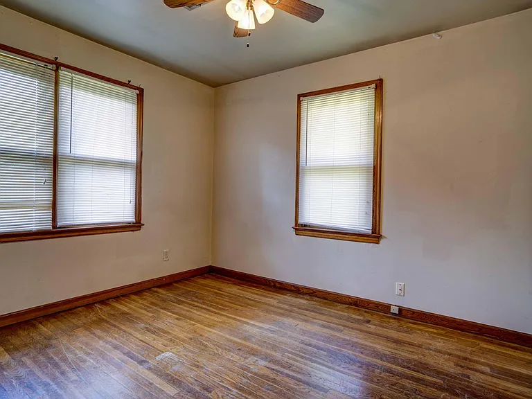 420 N Husband St — Photo 10