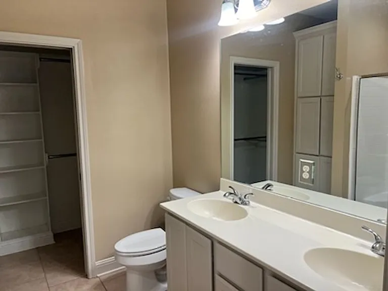 3923 Mobley Cir — Photo 14
