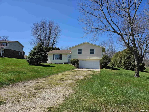 310 N Main St, Henderson, IL 61439