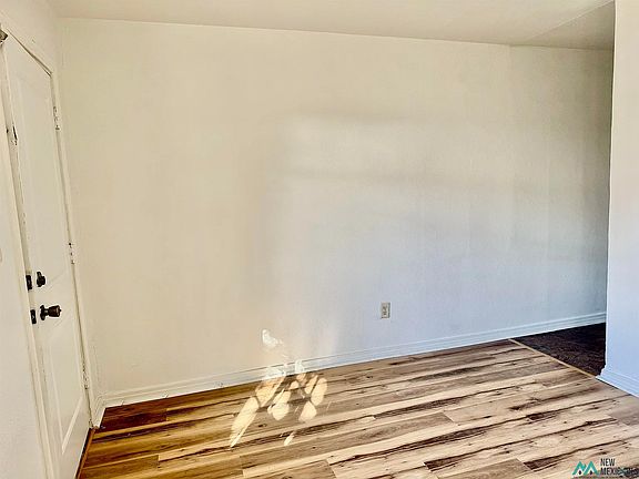 4th image of 1308 W Church St #B