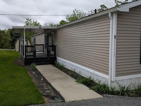9 Denbigh Ln, Coatesville, PA 19320