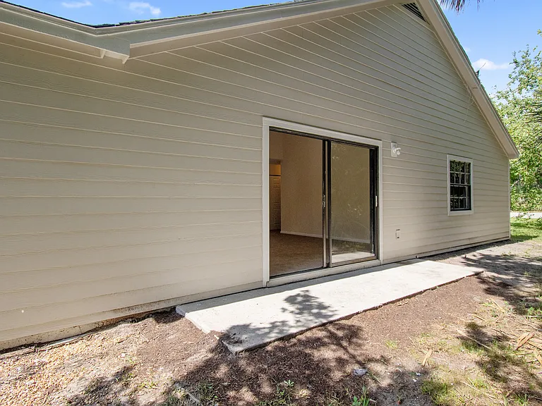 100B Coral Reef Ct N — Photo 25