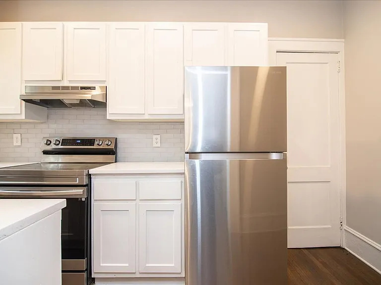 882 Charles Allen Dr NE — Photo 10