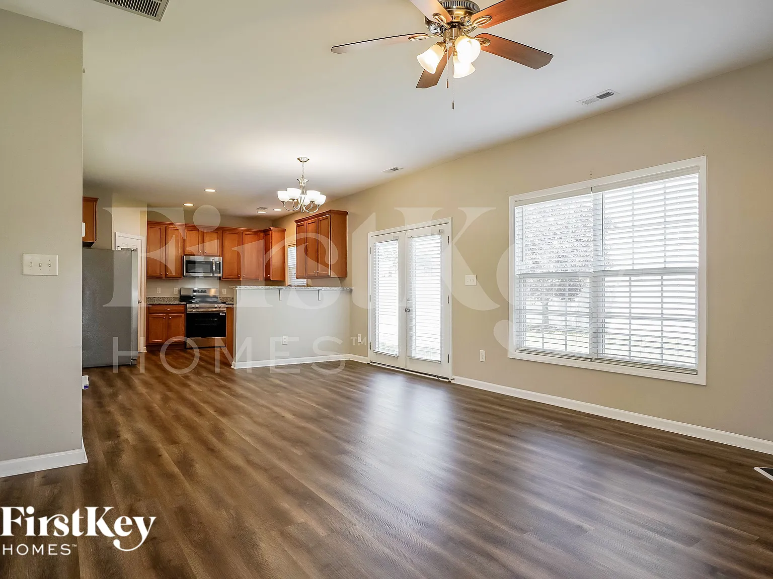 4 bed, 2.5 bath, 1876 sqft, $2,185 — Photo 4