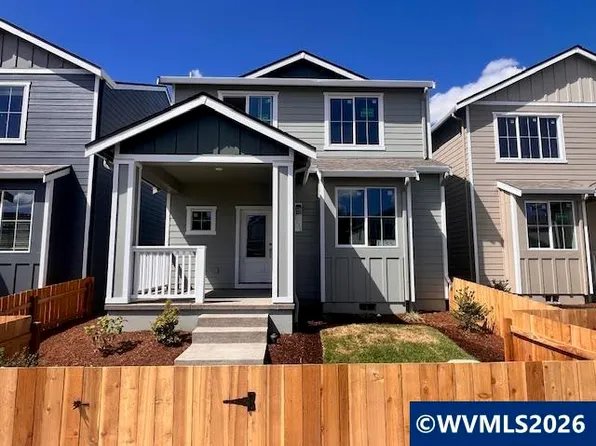 1233 Parkside Ave, Woodburn, OR 97071