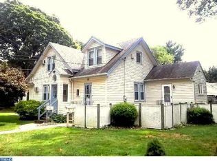 54 Lownes Ln, Springfield, PA 19064