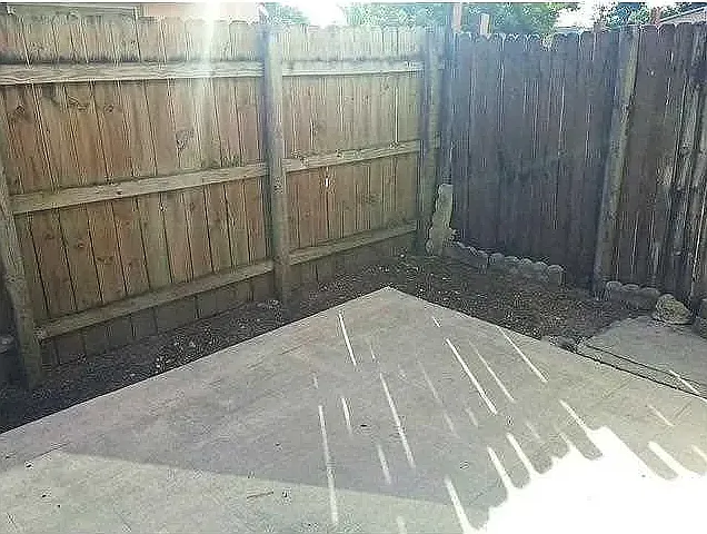 2430 SW 42nd Ave — Photo 4