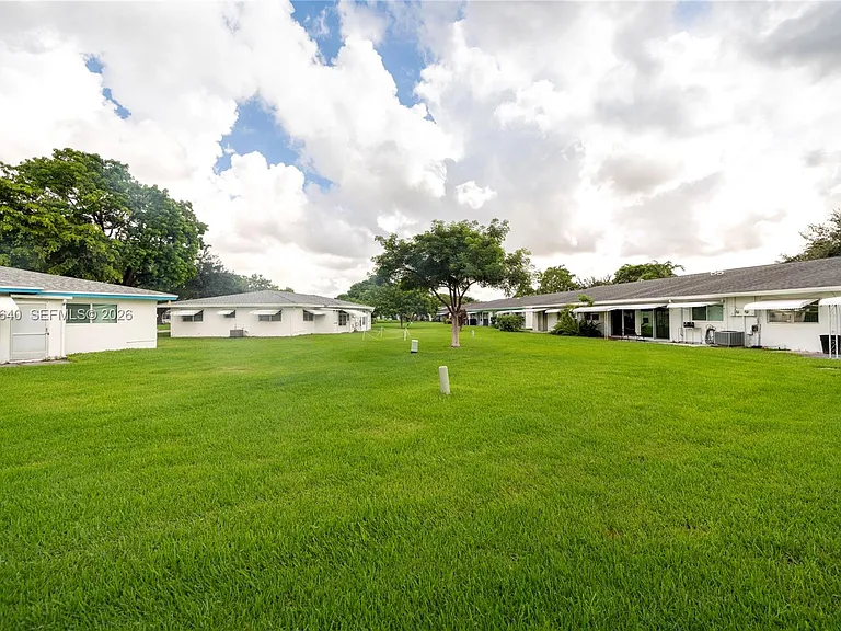 8555 NW 10th St #B106 — Photo 21
