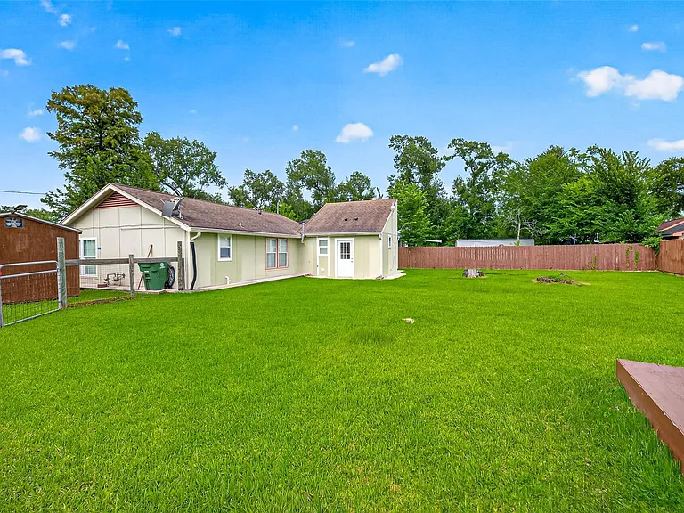 12814 Royce Ln — Photo 18