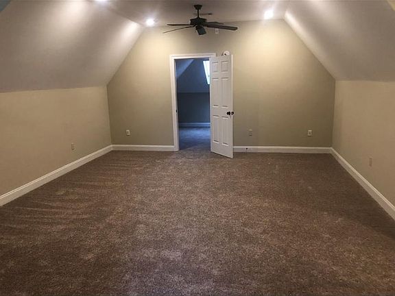 5th image of 2039 W Wellsgate Dr
