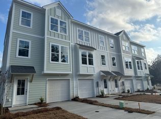 415 Caledon Ct, Johns Island, SC 29455