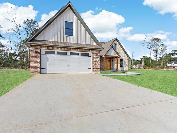 3rd image of 245 Balsam Bnd