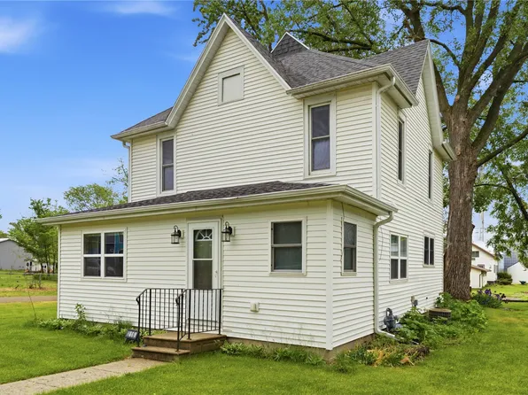 216 Lewis St, Mount Auburn, IA 52313
