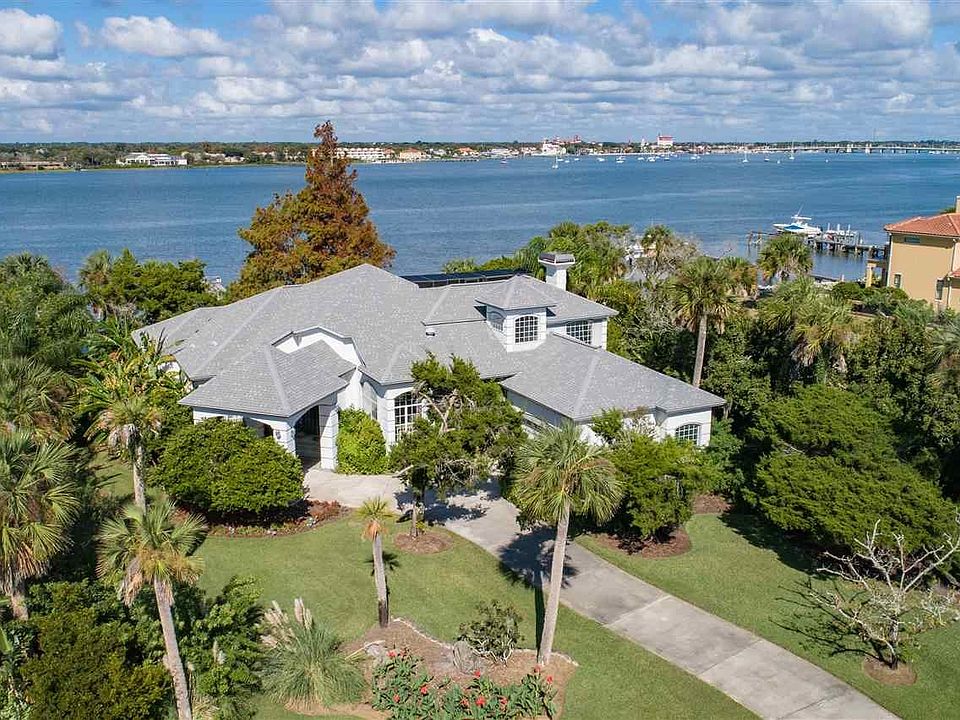1st image of 134 Pelican Reef Dr