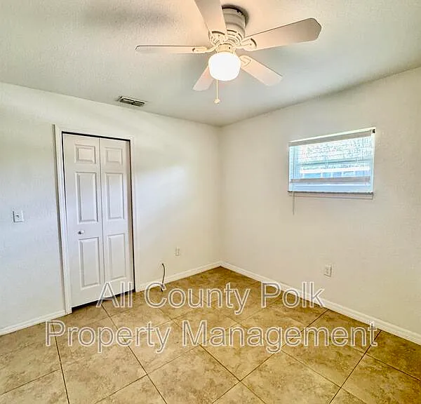 2415 S Crystal Lake Dr — Photo 12