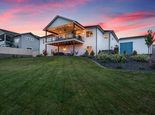 885 Autumn Crest Dr, Wenatchee, WA 98801