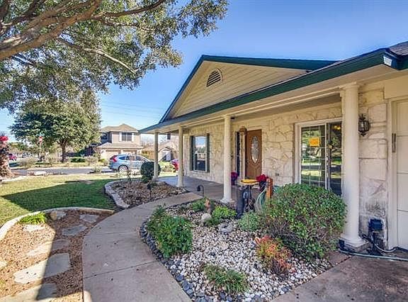 4th image of 13445 Tamayo Dr