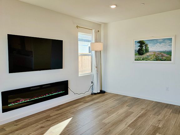 4th image of 4047 Cambery Dr