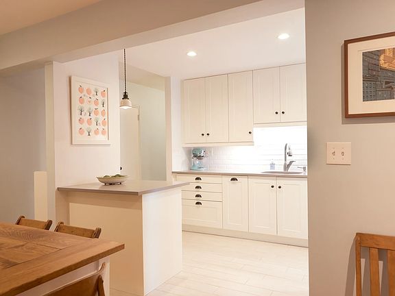 5th image of 221 McDonald Ave APT 2L