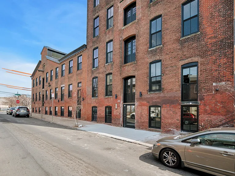 Hancock Lofts — Photo 10