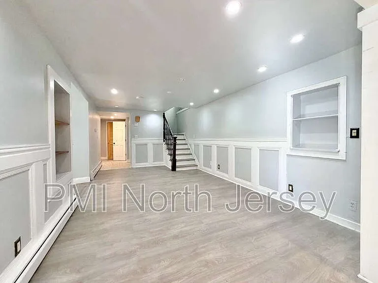 227 Washington Ave — Photo 12