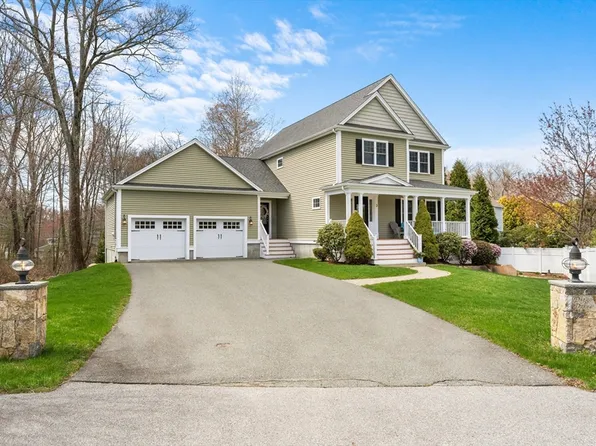3 Diego Dr, Milford, MA 01757