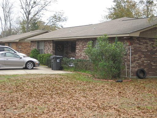 1st image of 1115 Hickory Dr #A