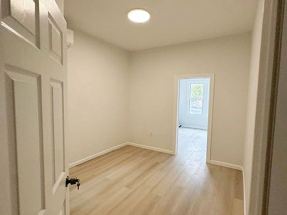 3rd image of 12-04 30th Dr Floor 2