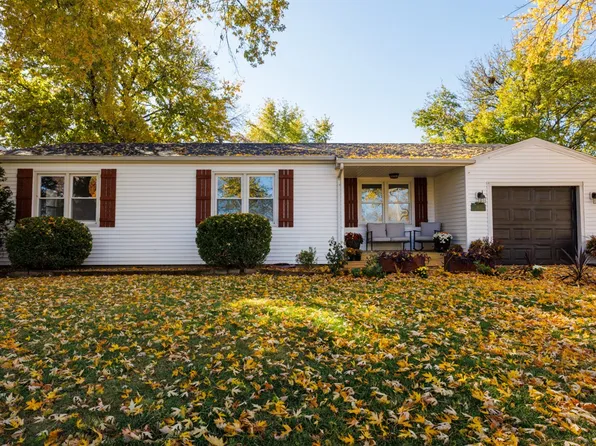 1811 E Lincoln St, Bloomington, IL 61701