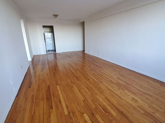 2nd image of 78-40 164th St #J5
