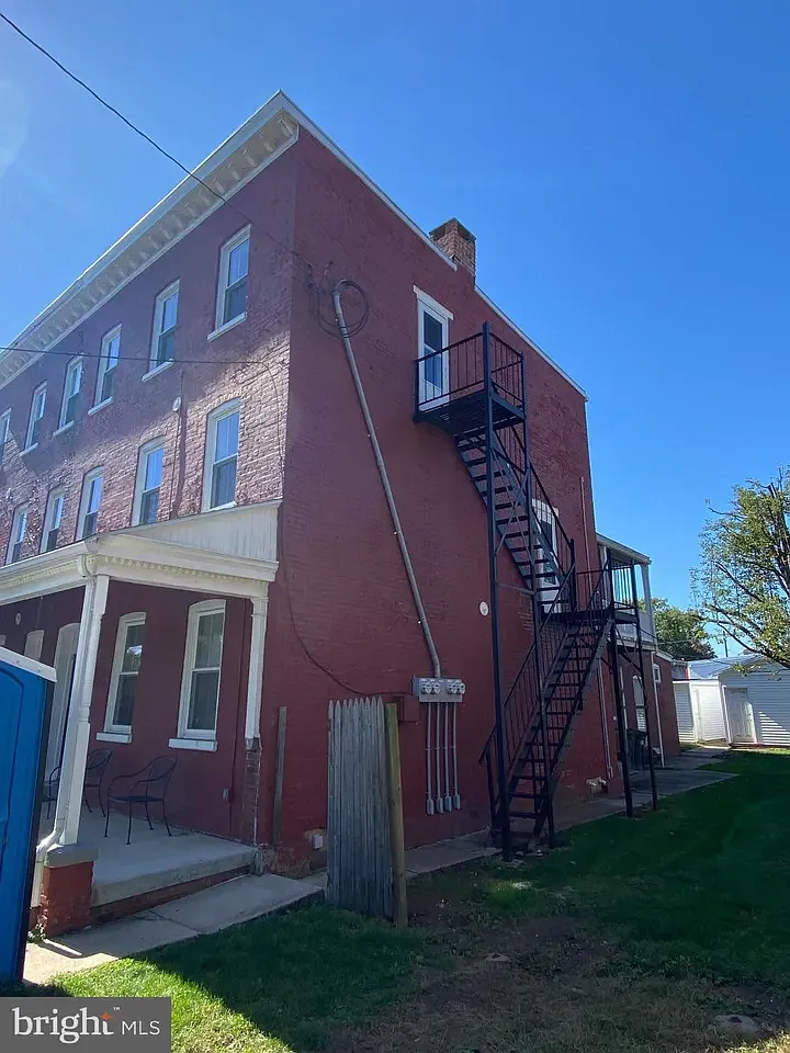 Building Photo - 930 N Shippen St #2
